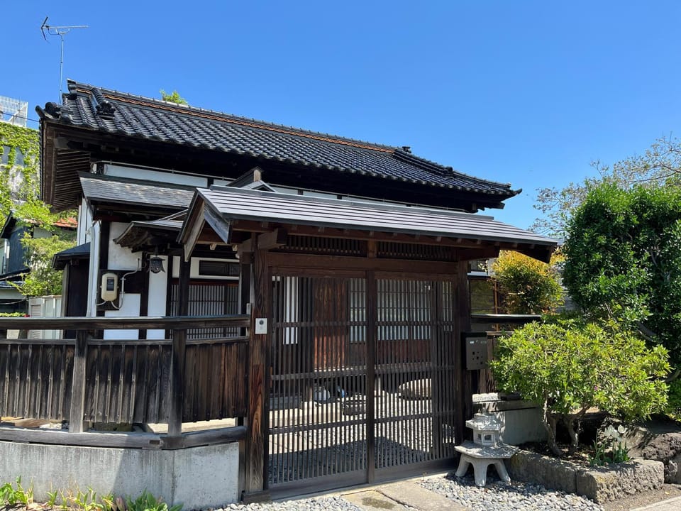 Property building, Day