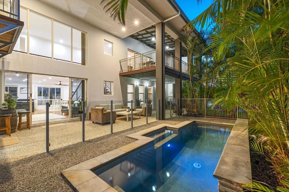Surfmist by the Beach Pet Friendly with Pool House in Kingscliff