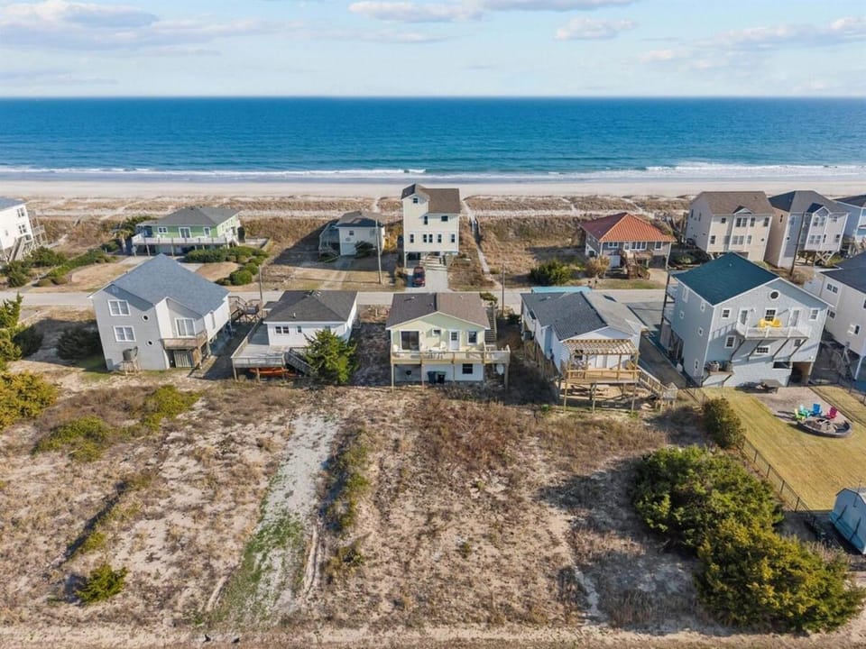 Its About Tide- Ocean & Sound Views Apartment in Topsail Beach