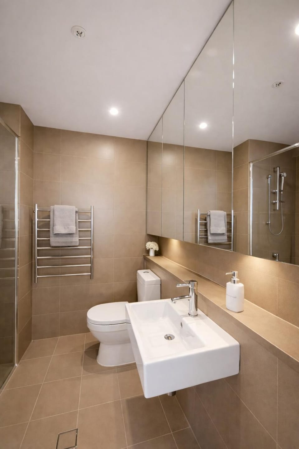 Toilet, Bathroom, towels, towels