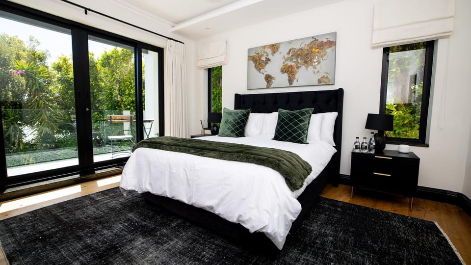 Rico luxury rental Bed and Breakfast in Camps Bay