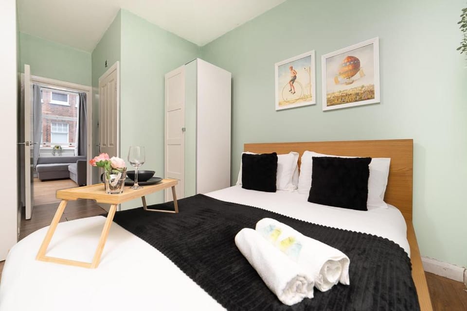 Bed, Bedroom
