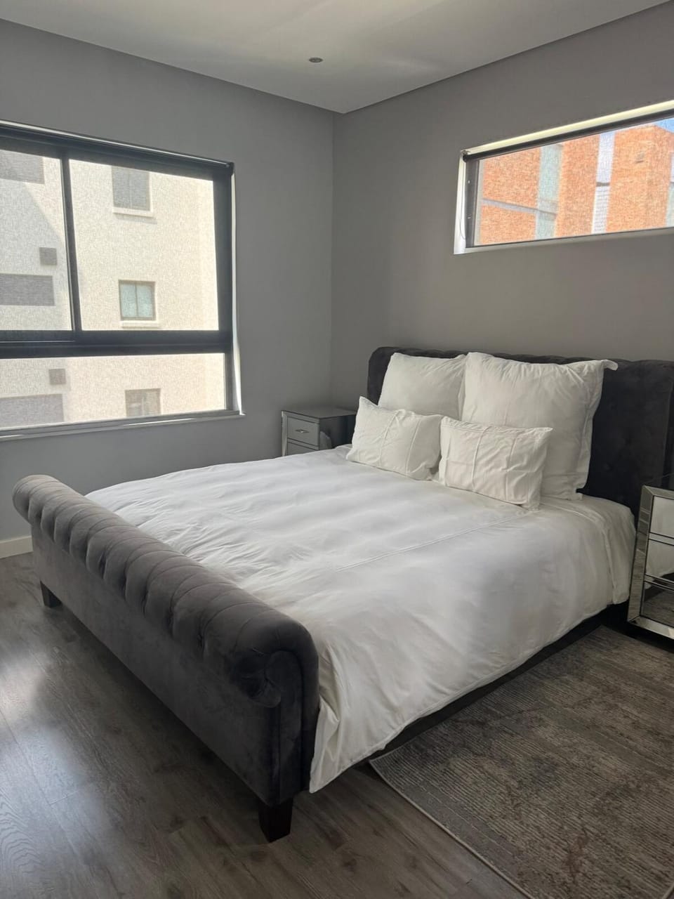 Cozy Haven- 2 bedrooms apartment in Hydepark suburb in Sandton Apartment in Sandton