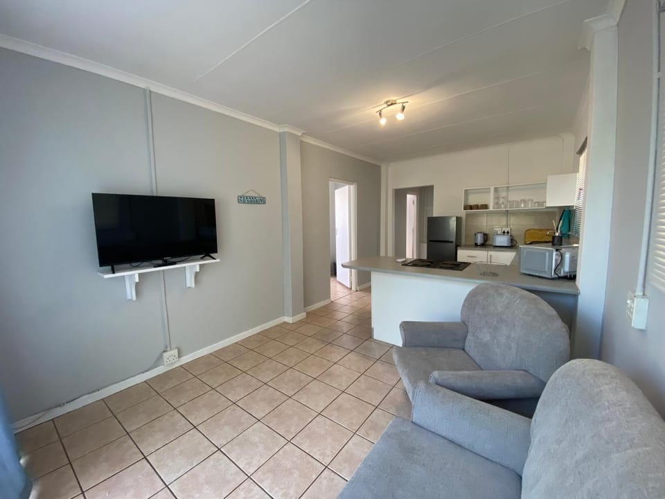 Beach Cresent Cottage Bed and Breakfast in Port Alfred