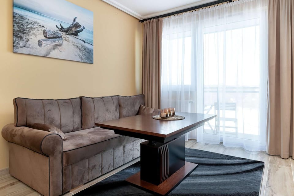 Living room, pet friendly