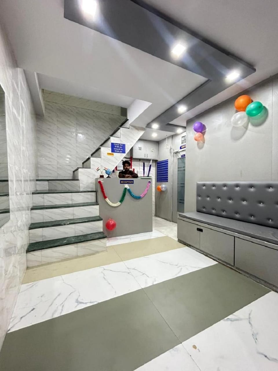 On-site shops, Lobby or reception
