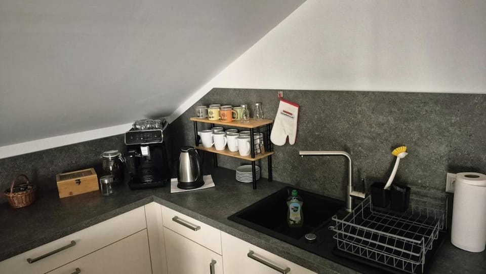 Coffee/tea facilities, Kitchen or kitchenette