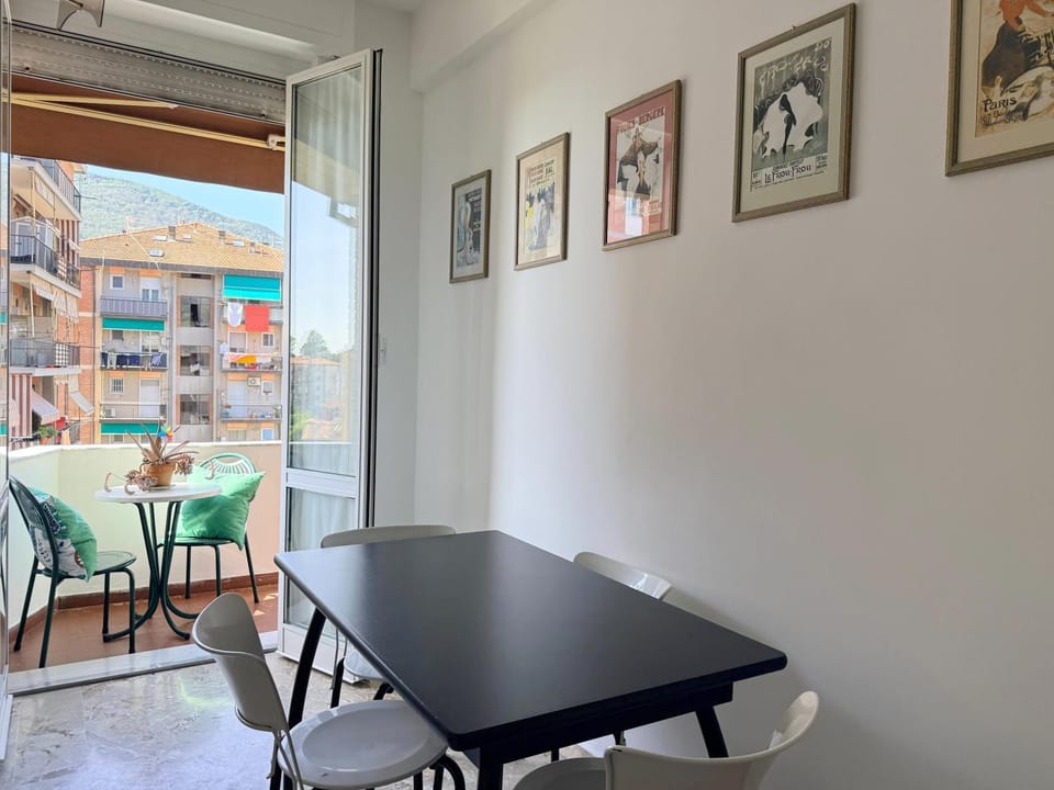 Balcony/Terrace, Dining area