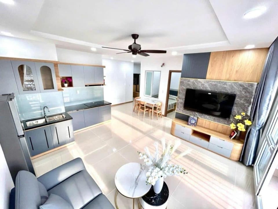 TV and multimedia, Living room, Seating area, stove