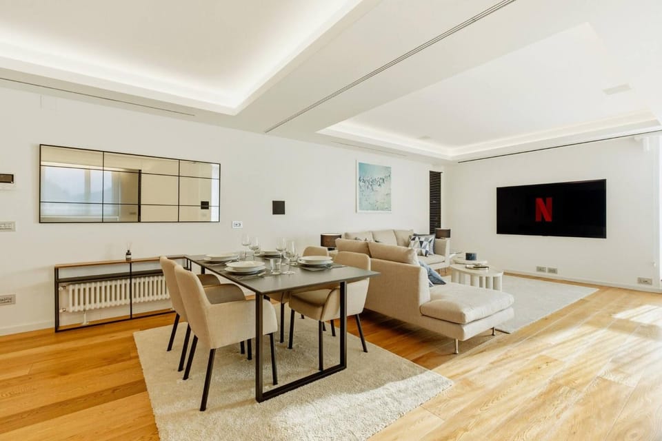 Living room, Dining area