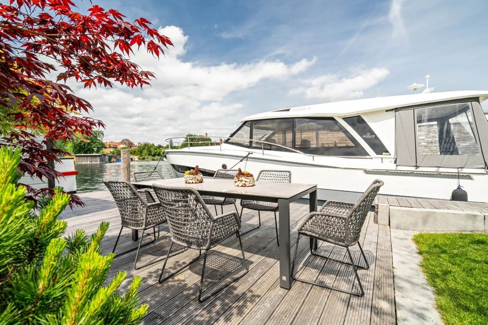 Haus am See House in Mecklenburgische Seenplatte