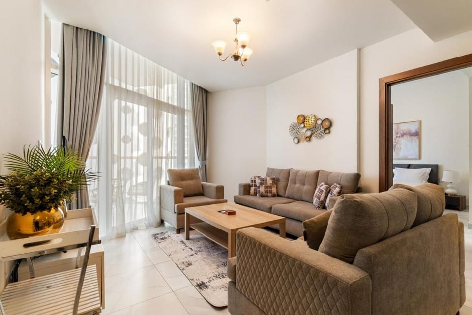 FIRST CLASS 1BR Canal & Burj Khalifa View Apartment in Dubai