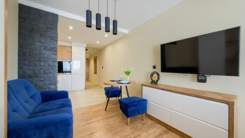 TV and multimedia, Photo of the whole room