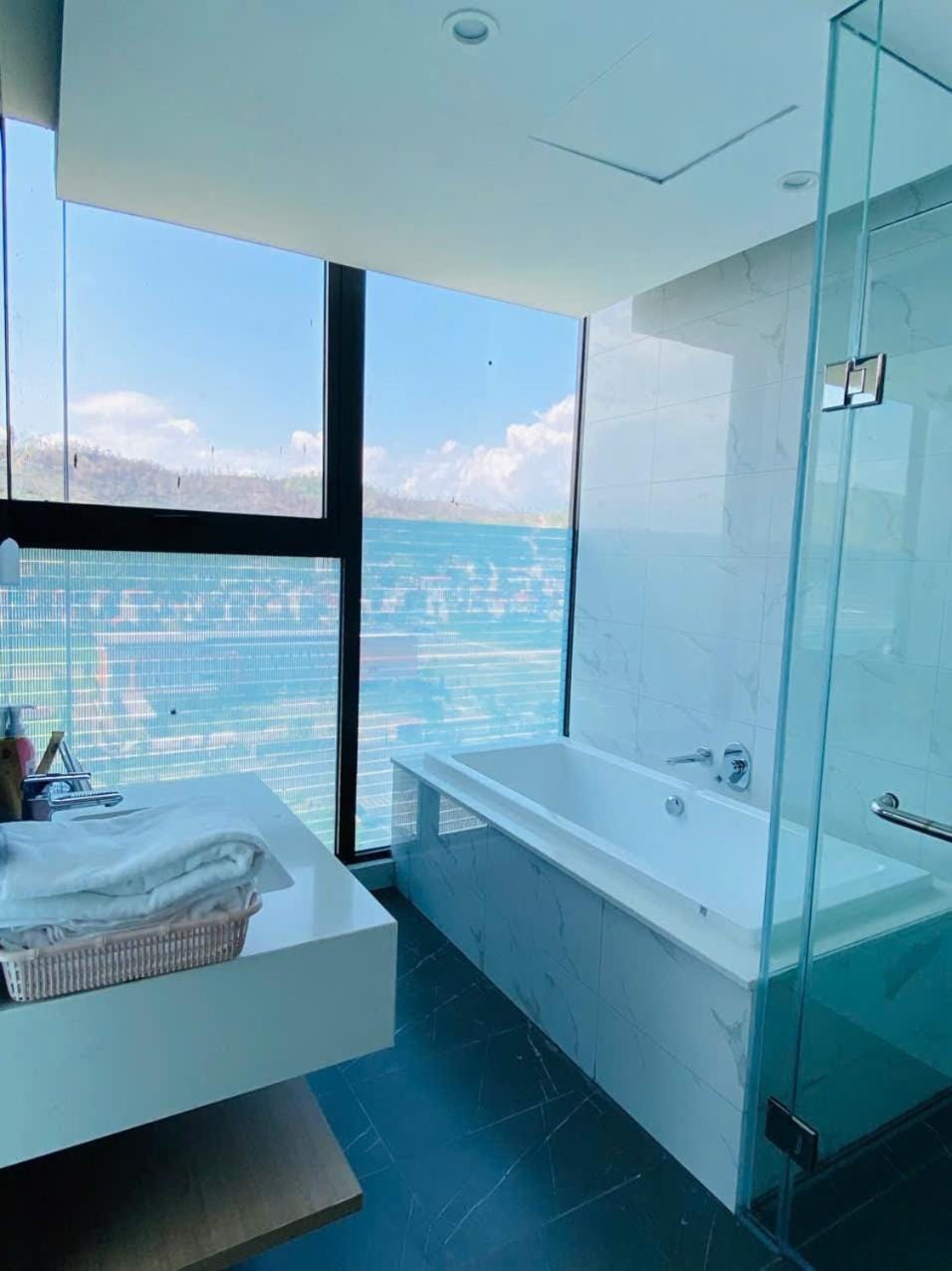 Halong Bay View Homestay Apartment in Vietnam