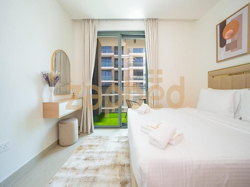 Modern 1 BR Apartment at Seagate, Mina Rashid Water Front Apartment in Dubai