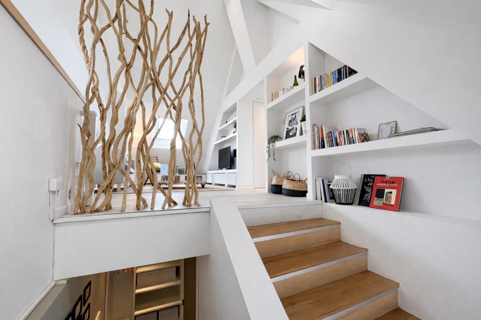 Library, Living room