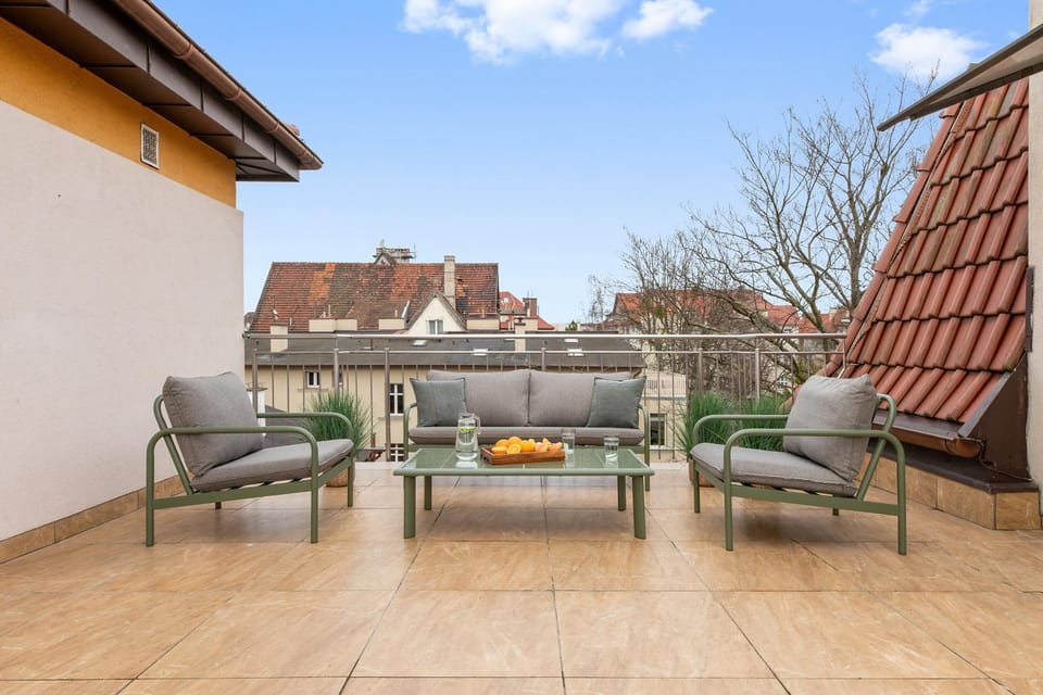 Day, Balcony/Terrace, Seating area