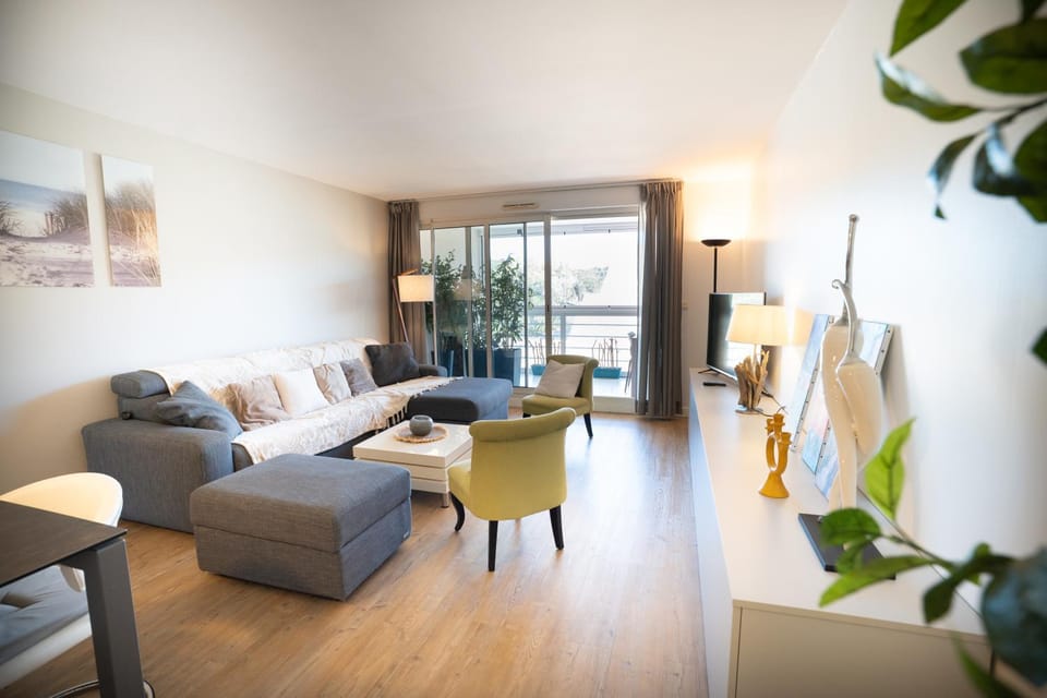 Gioia - Appartement 3 Chambres avec Terrasses & Vue Mer Apartment in Cavalaire-sur-Mer