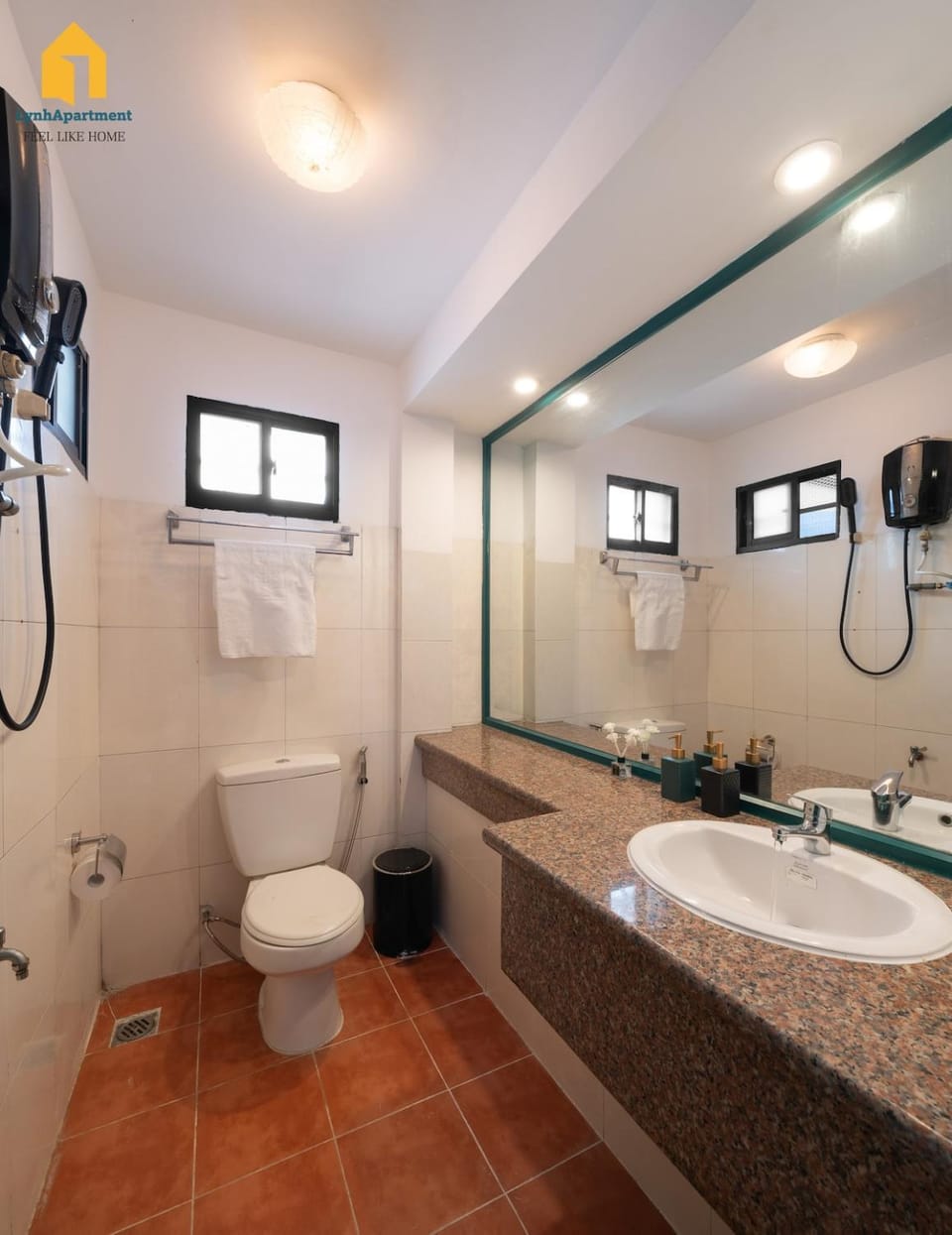Shower, towels
