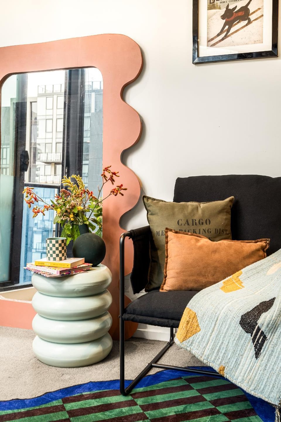 SOUBA Modern & Unique 2BR Apt - Free Parking Pool & Gym Apartment in Southbank