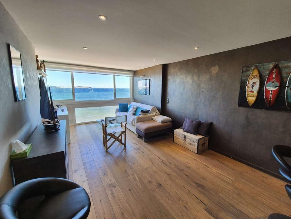 A 40 m de la plage, climatisation, WIFI, vue mer, tout à pied Apartment in Six-Fours-les-Plages