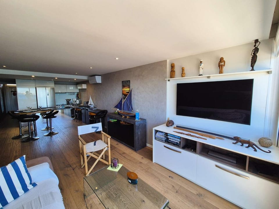 A 40 m de la plage, climatisation, WIFI, vue mer, tout à pied Apartment in Six-Fours-les-Plages