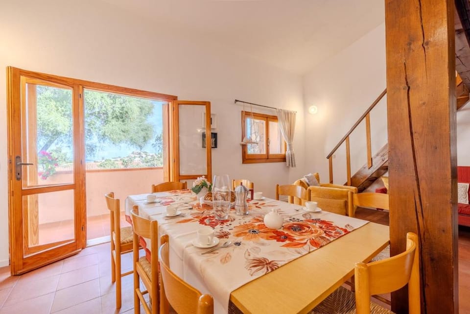 Porto Rotondo Sea View -6 places- Private Parking Apartment in Porto Rotondo