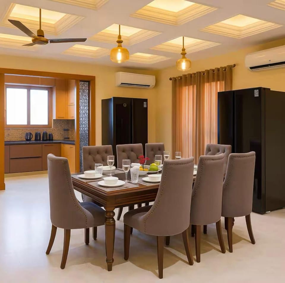 Communal lounge/ TV room, Kitchen or kitchenette, Dining area