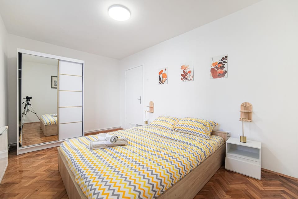Bed, Photo of the whole room, Bedroom, wardrobe