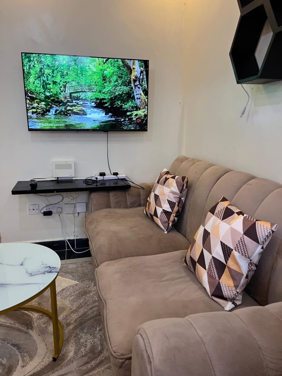 TV and multimedia, Seating area