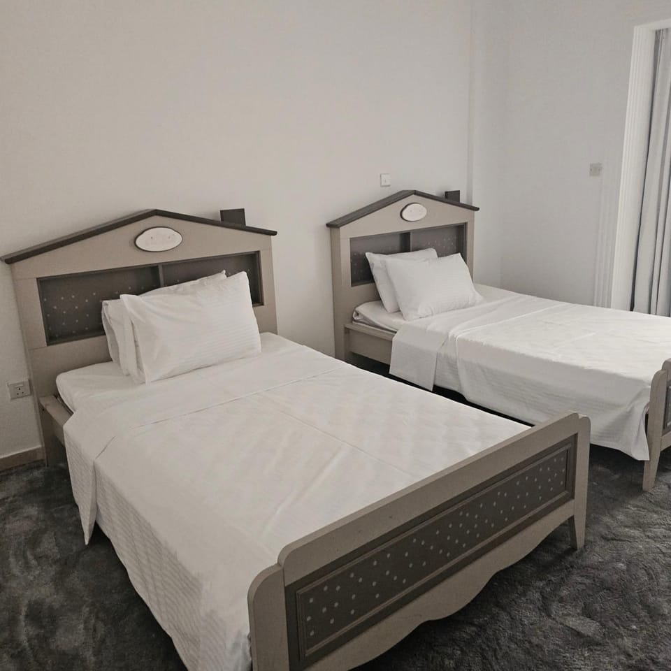 The White Apartment in Al Sharjah
