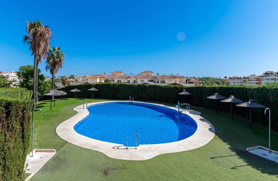 Garden, Swimming pool, Swimming pool