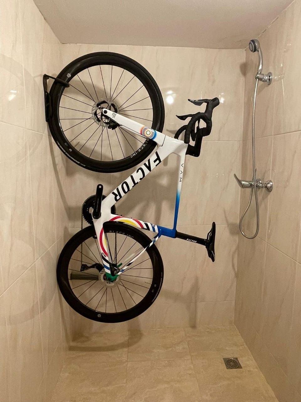Shower, Cycling