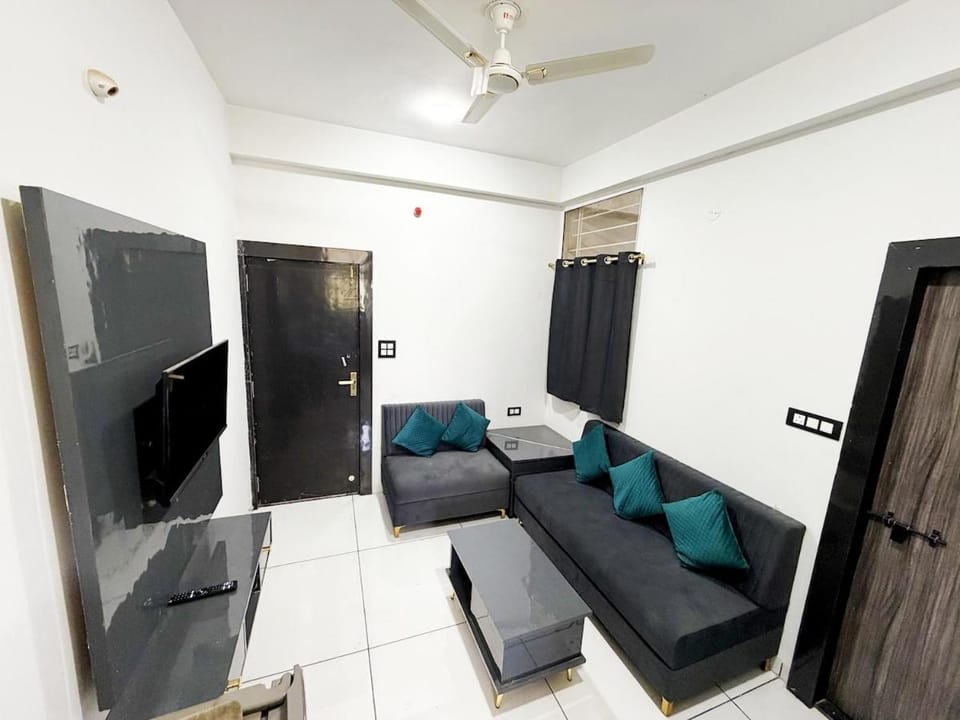 The Gulmohar Nest Couple Friendly Tranquil Apartment in India