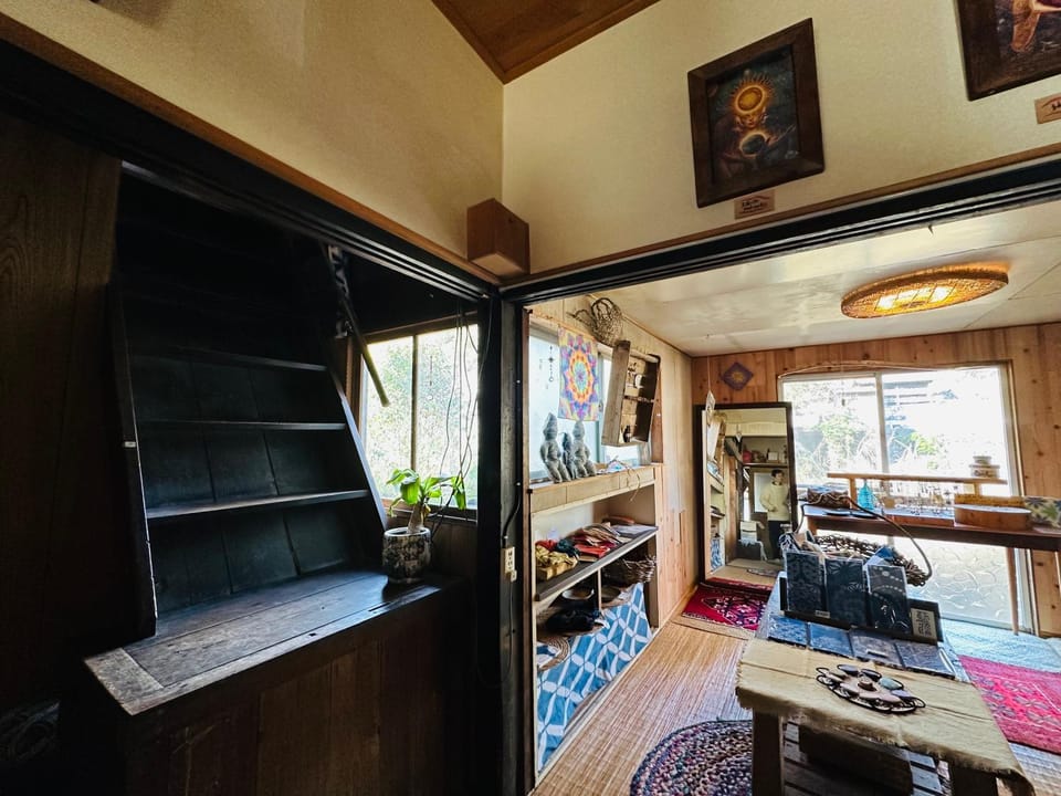 Family Homestay Shirokuro Guesthouse Bed and Breakfast in Japan