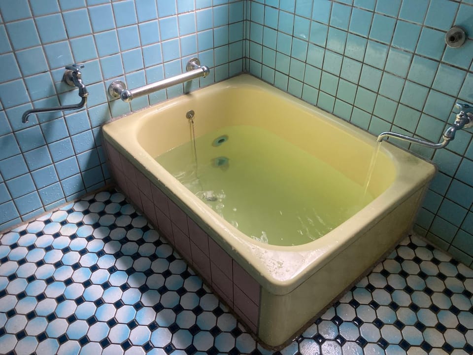 Family Homestay Shirokuro Guesthouse Bed and Breakfast in Japan