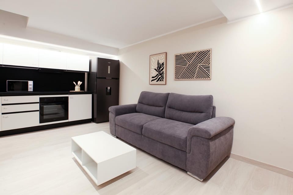 Communal lounge/ TV room, Kitchen or kitchenette