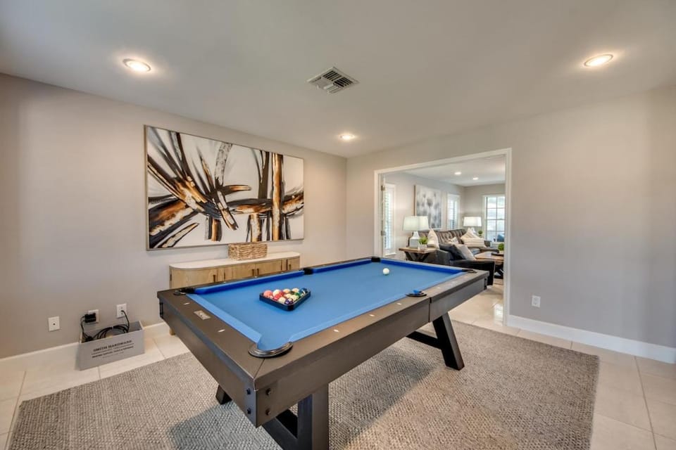 CoralVilla Cape Belle Vue - cozy spacius home, pool, kayaks, billiards, gulf access House in Sanibel Island