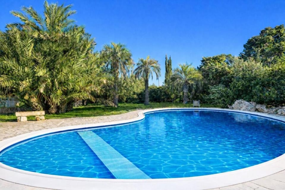 Garden, Swimming pool