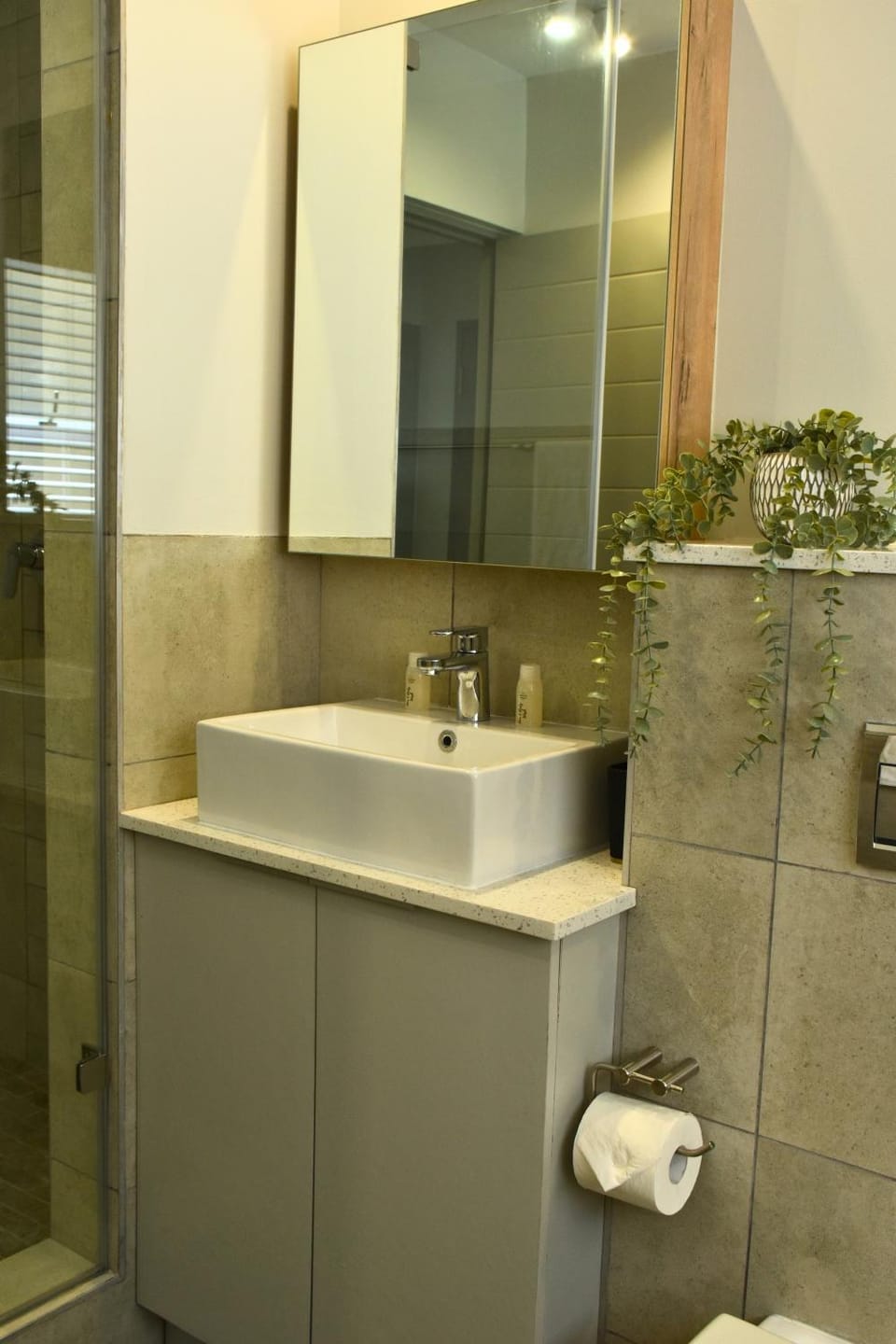 Bathroom, Public Bath