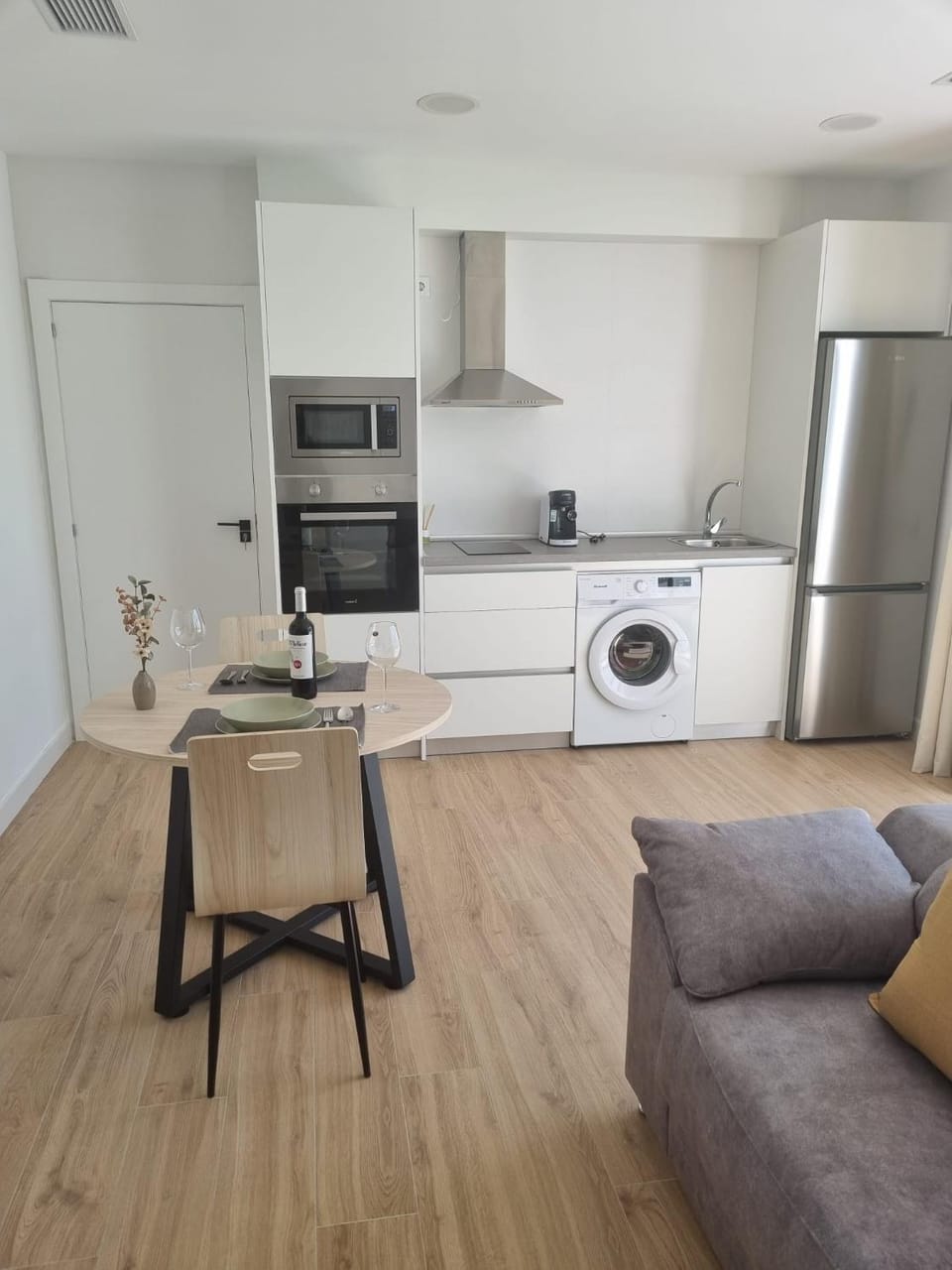 Living room, Dining area, kitchen