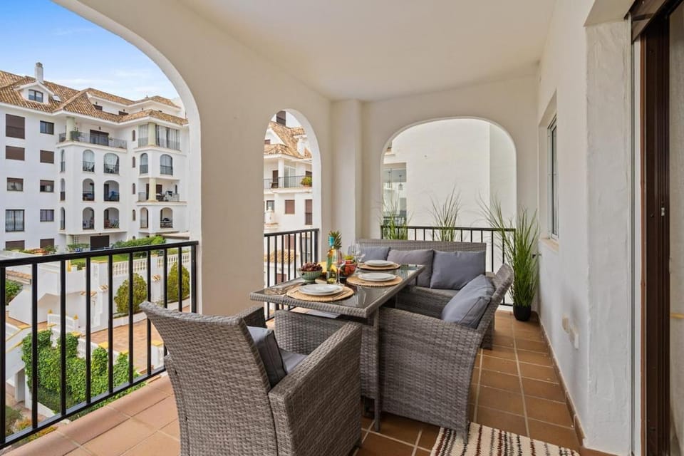 Bright apartment next to the beach Apartment in Costa del Sol