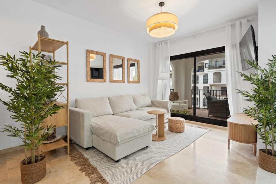Bright apartment next to the beach Apartment in Costa del Sol