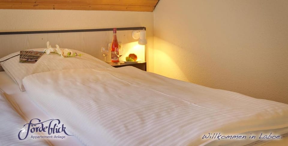2B 37 Seerose DG Apartment in Laboe