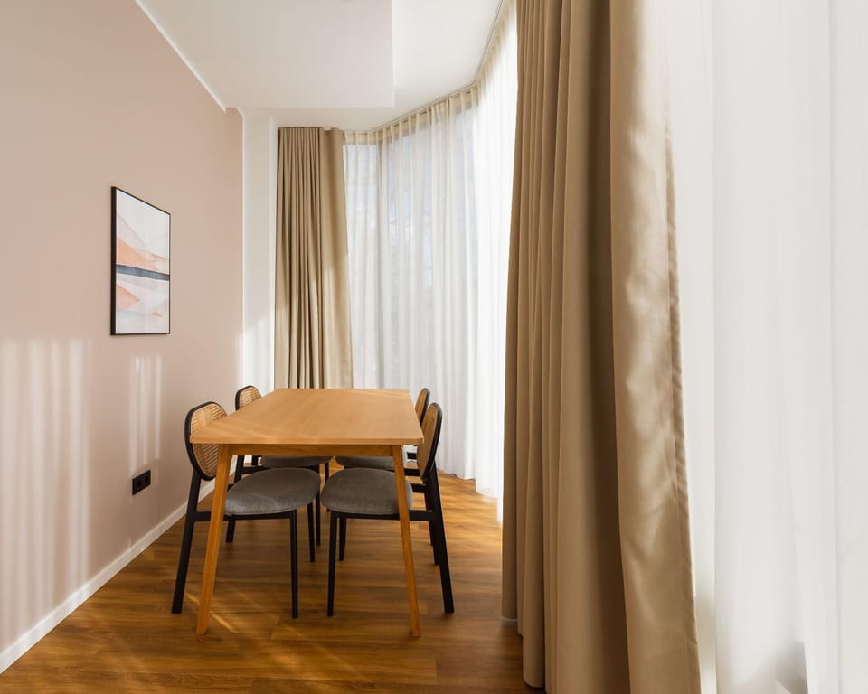 Decorative detail, Seating area, Dining area