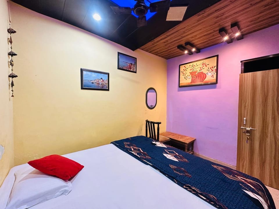 Tree Baba Hostel Apartment in Varanasi