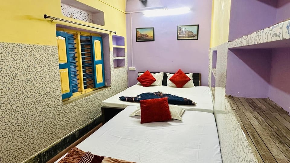 Tree Baba Hostel Apartment in Varanasi