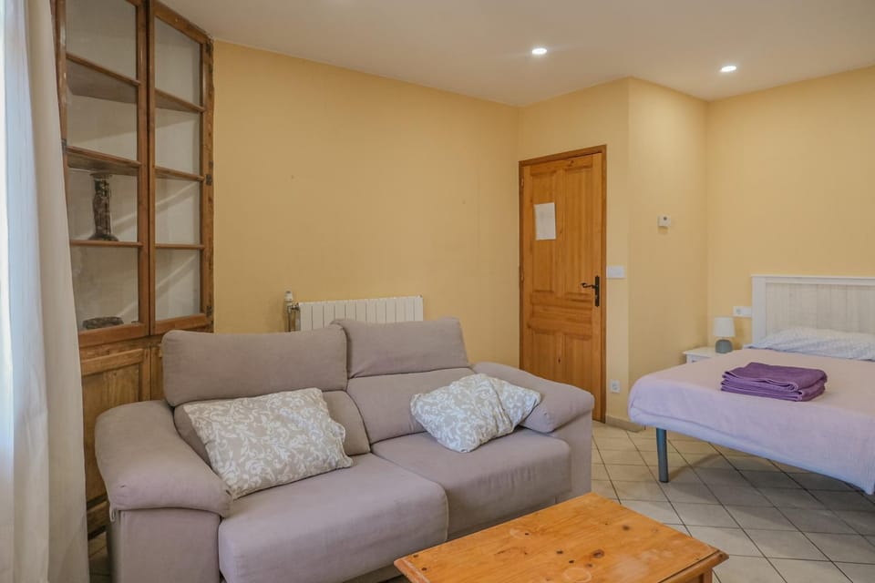 Apartamento con balcón en Sant Jaume Apartment in Garrotxa