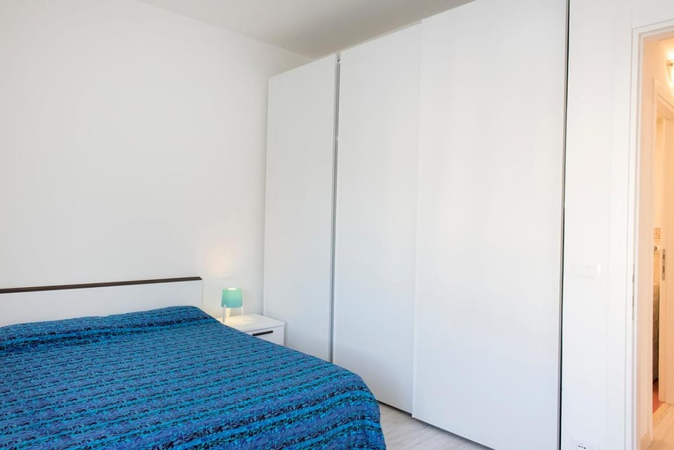 S027 - Sirolo, nuovo trilocale in centro con aria condizionata Apartment in Sirolo