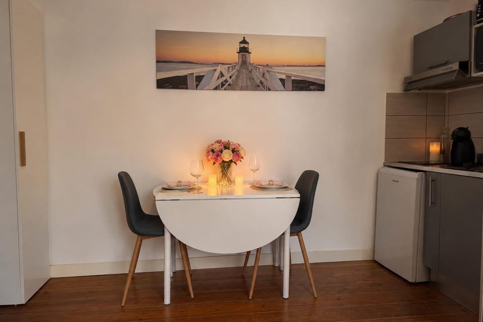 Bright studio in the heart of the Old Market Apartment in La Rochelle